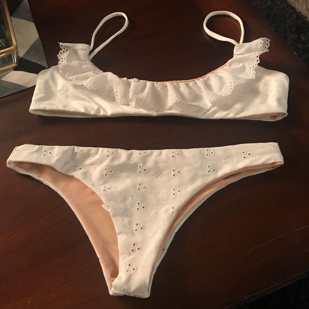 Lolli Eyelet Set
